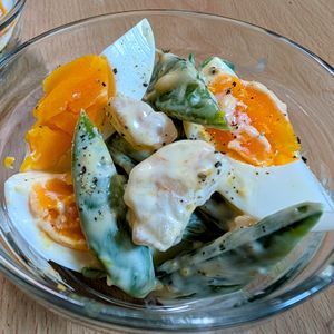 まゆのの作ってみた!投稿(やみつき♡スナップえんどうとむき海老と卵のコンソメマヨサラダ)