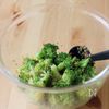 蒸しブロッコリーのしょうゆ麹ごまあえの工程3