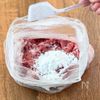 包丁いらず10分♪炒めるだけ◎【豚こま肉のニラもやし炒め】の工程1