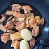 ごはんが進む甘辛味🤤『鶏ももとエリンギの照り焼き』の工程3