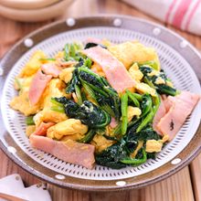 【ほうれん草とベーコンのふんわり卵炒め】簡単副菜やお弁当に！