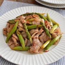 豚バラとアスパラのポン酢炒め。ごま油香る、簡単おかず！