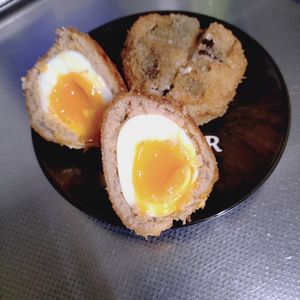 よるくまの作ってみた!投稿(【基本のスコッチエッグ】黄身がとろ〜り♩絶品おかず)