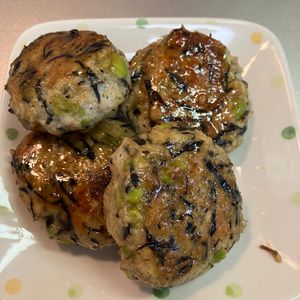 いわこの作ってみた!投稿(栄養満点！旨ふわ【ひじきと枝豆のポン照りつくね】お弁当にも◎)