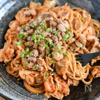 やみつきになるおいしさ！豚キムチ納豆パスタ