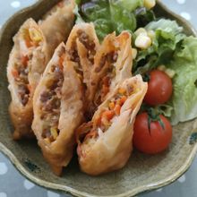 子供も大好き☆合いびきキャベツのチーズin春巻きメキシカン風