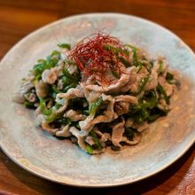 食材たった2つ。彼女,家族の胃袋を掴める【豚肉の青椒肉絲】