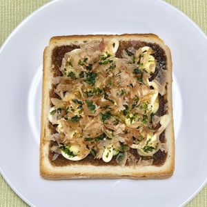 キャピタンの作ってみた!投稿(のせて焼くだけ！ベビーチーズのお好み焼きトースト)
