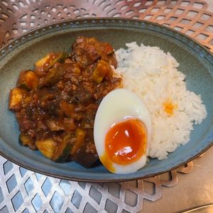 ぽぽの作ってみた!投稿(夏野菜たっぷり！簡単ドライカレー)