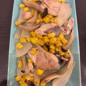 おかか昆布🍙の作ってみた!投稿(レンジで簡単！鮭のガリバタめんつゆ炒め)