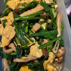 bo-zu3の作ってみた!投稿(油揚げとふわふわ卵とキクラゲのシャキシャキニラ炒め)