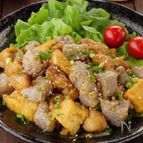 超ごはん泥棒！鶏こまと厚揚げプリプリ蒟蒻の田舎風ごま味噌炒め