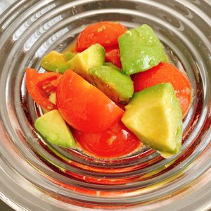 りんの作ってみた!投稿(【アボカドとトマトの醤油レモンマリネ】3分で優秀副菜🎶)