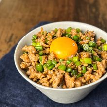 【にんにくそぼろ】やみつきコクうまご飯泥棒