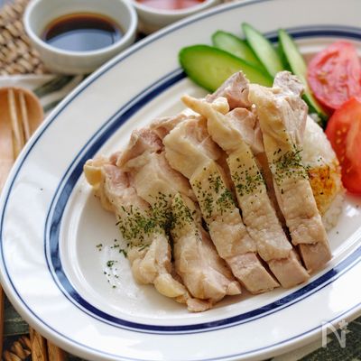 簡単!しっとり!*塩茹で鶏で海南鶏飯*