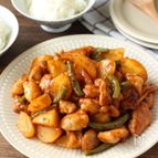 満腹★鶏もも肉とじゃがいものソース炒め