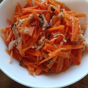 ぽぽペの作ってみた!投稿(レンジ3分！やみつき【にんじんとツナの塩こん和え】お弁当にも)