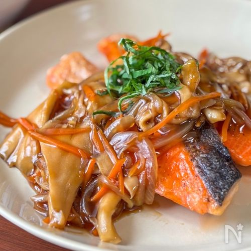 パパッと簡単に‼︎鮭のたっぷり野菜あんかけ🐟