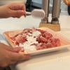 豚こまと蓮根のマスタードマヨ炒めの工程2