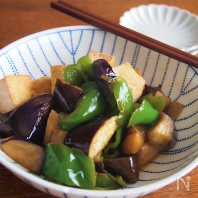 【5分で出来るボリュームおかず】夏野菜と厚揚げのポン酢炒め