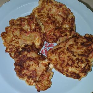 たりおの作ってみた!投稿(包丁使わない！【豆腐とカニカマのふわふわ焼き】)