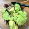 切って和えるだけ！鰹のたたきとアボカドのポキ【丼でも♪】の工程3