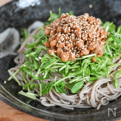 暑い日でも食べやすい!納豆と豆苗の和えそば