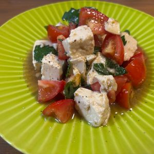 こむぎの作ってみた!投稿(デパ地下♡デリ風《トマトと豆腐の和風サラダ》)