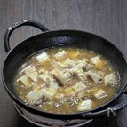 ストウブ鍋ウォック で「キノコ麻婆豆腐」