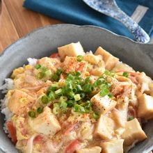 【厚揚げとカニカマのとろうまあんかけ丼】コスパ抜群！