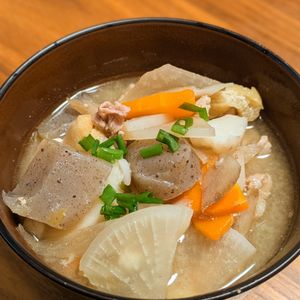 おにぎり🍙の作ってみた!投稿(【本気で旨い豚汁】文句なしのおいしさ!丼で食べたい!)