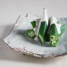 茹でオクラの胡麻ヨーグルトソース