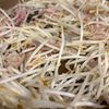 簡単ご飯が進む♡『もやしのとろたま味噌炒め』丼にも♪の工程2