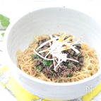 ニラと肉味噌のスタミナピリ辛冷やし中華