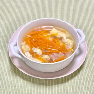 キャピタンの作ってみた!投稿(【にんじんとベーコンの白だし卵スープ】ほっこりおいしい♡)