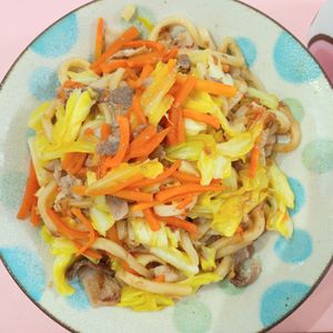milkの作ってみた!投稿(豚肉とキャベツのおかかバター醤油うどん【#残り野菜】)