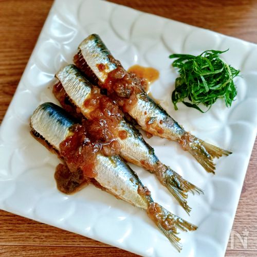 とろ〜り甘酸っぱ♩いわしのはちみつ梅煮