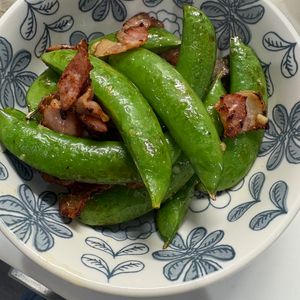 tanu🌿の作ってみた!投稿(【スナップえんどうのカリカリベーコン炒め】今が旬♪おつまみに)