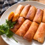 そのままでめっちゃ美味しい♡オーロラ卵サラダのハムチー春巻き