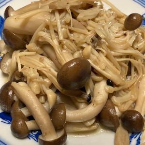すみれの作ってみた!投稿(【きのこのオリーブソテー】旨みたっぷりヘルシー♡腸活にも♪)