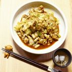 ピーナッツ入り。豚肉とキャベツの甘味噌炒め