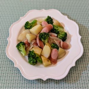 𝔂𝓾𝓶𝓲🍓の作ってみた!投稿(お箸が止まらない♪ブロッコリーとウィンナーのジャーマンポテト)