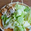 フライパンで！鶏肉ときゃべつのうま塩にんにく鍋の工程1