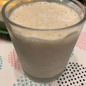 ぐ〜たら子の作ってみた!投稿(超簡単！プロのバナナジュース)