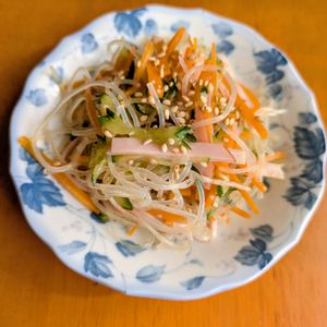 ゆきまる🐬🫧の作ってみた!投稿(レンジ&ワンボウル『中華風春雨サラダ』お総菜屋さんのあの味♡)