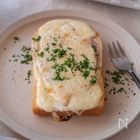 【絶品トースト10選】 手軽に作れる贅沢レシピでおうち時間を楽しもう!