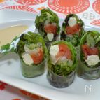 蕎麦とスモークサーモンの生春巻き