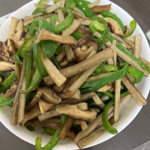 ここあの作ってみた!投稿(ごはんが進む！【ごぼうとピーマンと椎茸のオイスターきんぴら】)