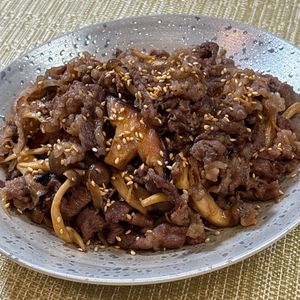 楽ラク手抜キッチン🐶🐾の作ってみた!投稿(ご飯がすすむ！【焼ききのこと牛肉のしぐれ煮】作り置きにも♪)