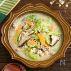 野菜たっぷり♡豚肉と春キャベツの中華風豆乳スープ